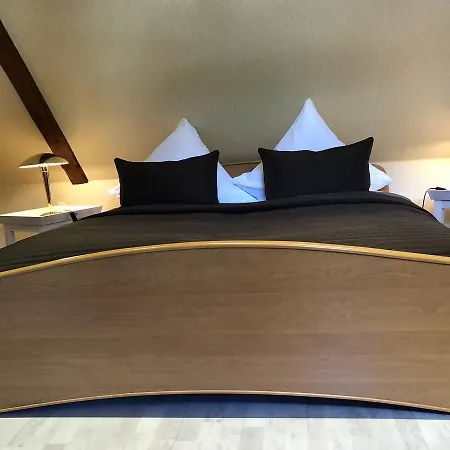 Alter Ackerbuergerhof 3*