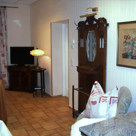 Πανσιόν Alter Ackerbuergerhof 3*